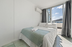 Dana-Private Room in a City Centre Duplex Apartment-1
